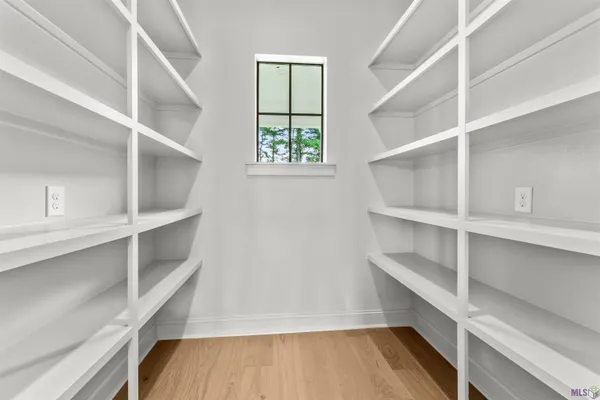 $779,900 | 9053 Hillon Hood Road, Denham Springs, LA 70726