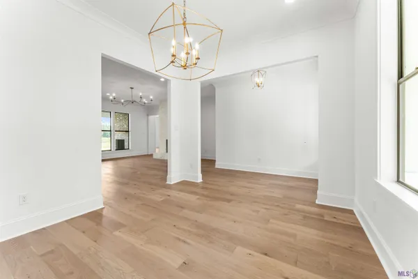 $779,900 | 9053 Hillon Hood Road, Denham Springs, LA 70726