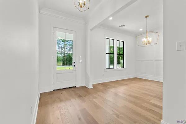 $779,900 | 9053 Hillon Hood Road, Denham Springs, LA 70726