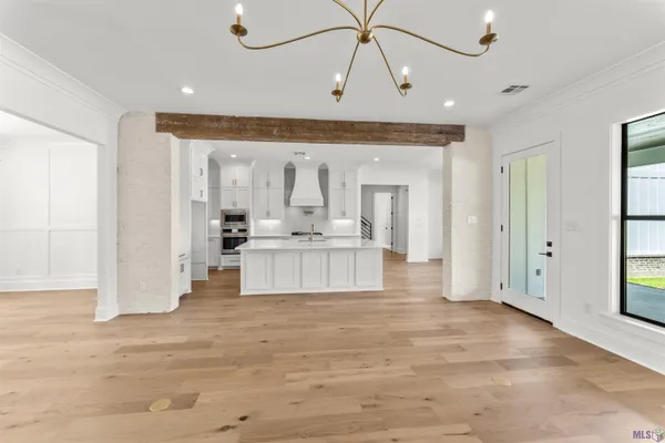 $779,900 | 9053 Hillon Hood Road, Denham Springs, LA 70726