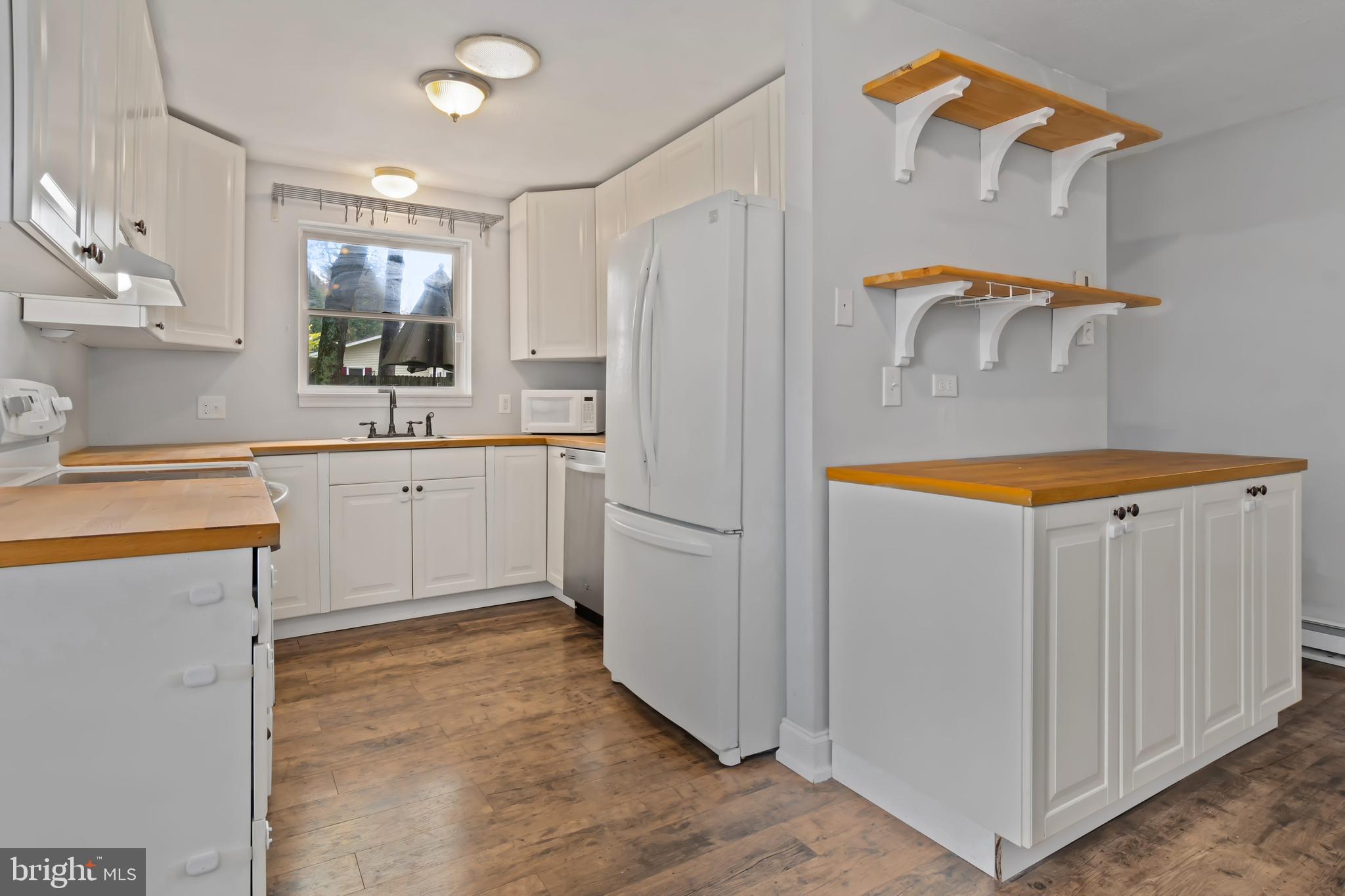 102 Wilton Road Chestertown, MD 21620 - Photo 14 of 30 Better look at the kitchen