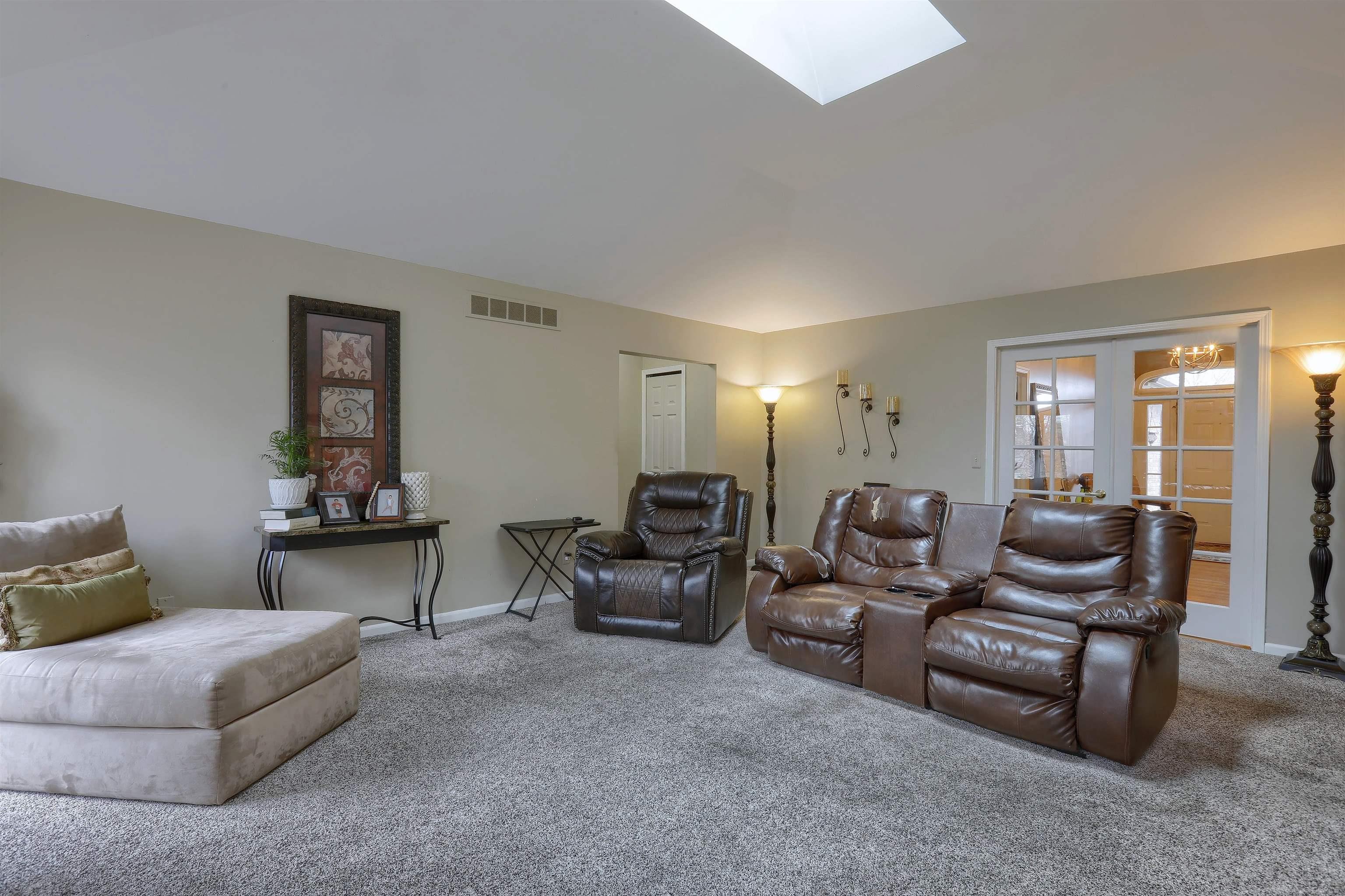 38895 Ridgeview Circle, Unit 58 Clinton Township, MI 48036 - Photo 6 of 33