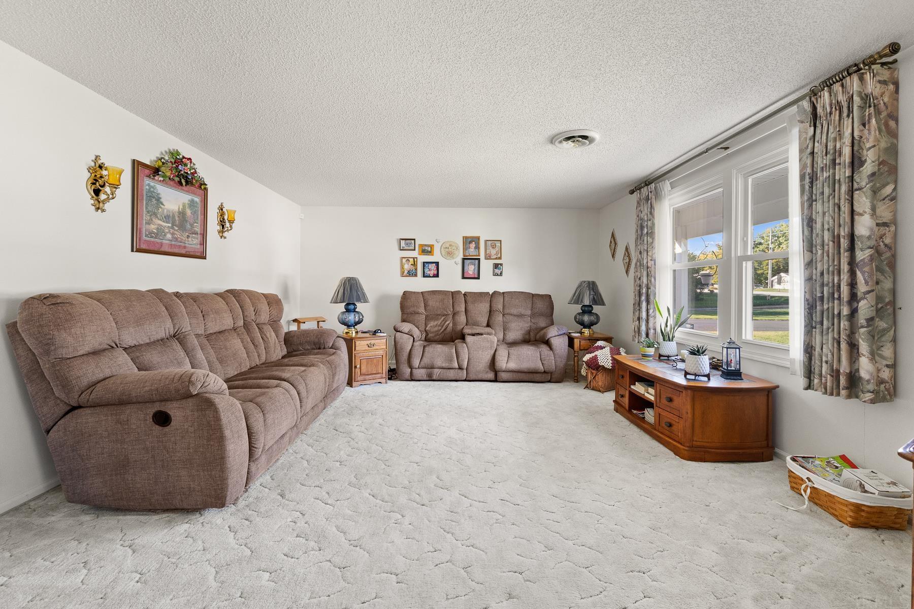 13132 Schwartz Road Grabill, IN 46741 - Photo 10 of 36 Gallery Image 10