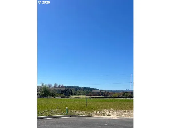 $240,000 | 2155 Northwest Fendle Way, McMinnville, OR 97128