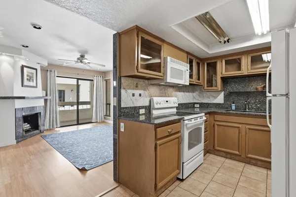 $1,485 | 3002 North 70th Street, Unit 225, Scottsdale, AZ 85251