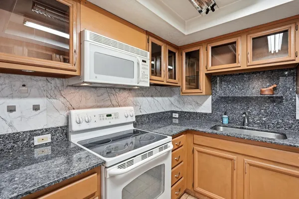 $1,485 | 3002 North 70th Street, Unit 225, Scottsdale, AZ 85251
