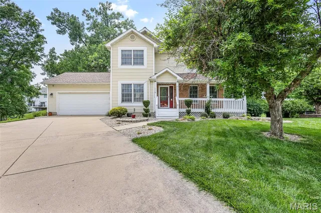 $320,000 | 116 Dunwoody Drive, Glen Carbon, IL 62034