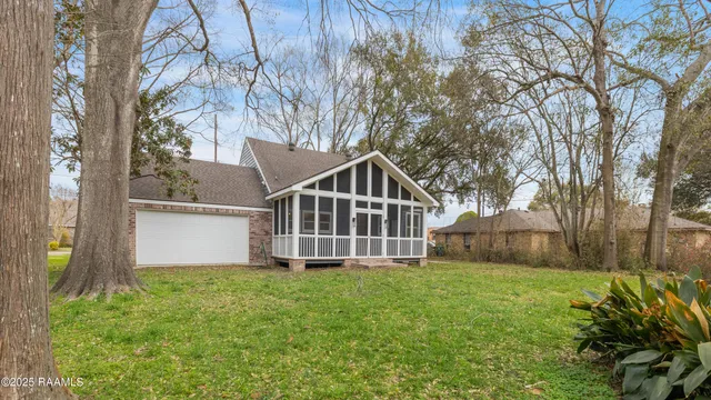 $374,900 | 601 Marie Antoinette Street, Lafayette, LA 70506