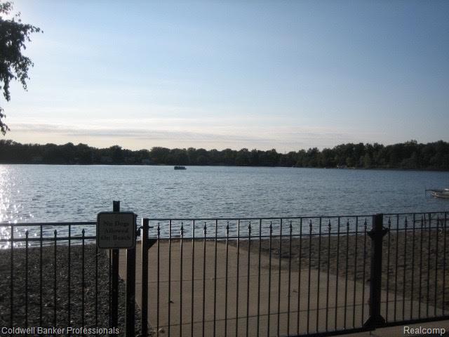 2015 Klingensmith Road, Unit 54 Bloomfield Hills, MI 48302 - Photo 20 of 22