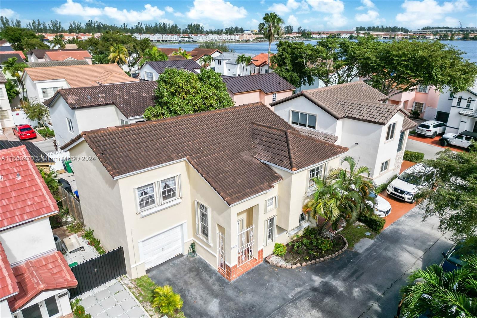 12673 Northwest 8th Way Miami, FL 33182 - Photo 4 of 31