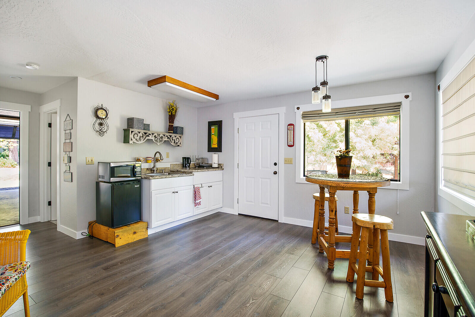 281 Rossier Lane Grants Pass, OR 97527 - Photo 52 of 63 a living room with furniture and a wooden floor