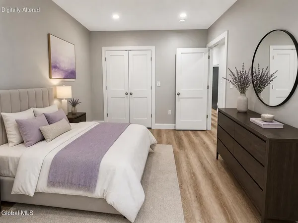 $1,600 | 62 Glen Avenue, Unit 2 UPSTAIRS, Amsterdam, NY 12010