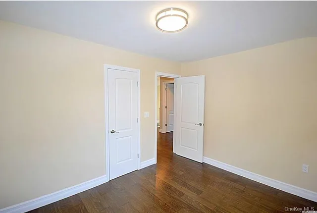 $5,500 | 4 Addison Lane, Greenvale, NY 11548