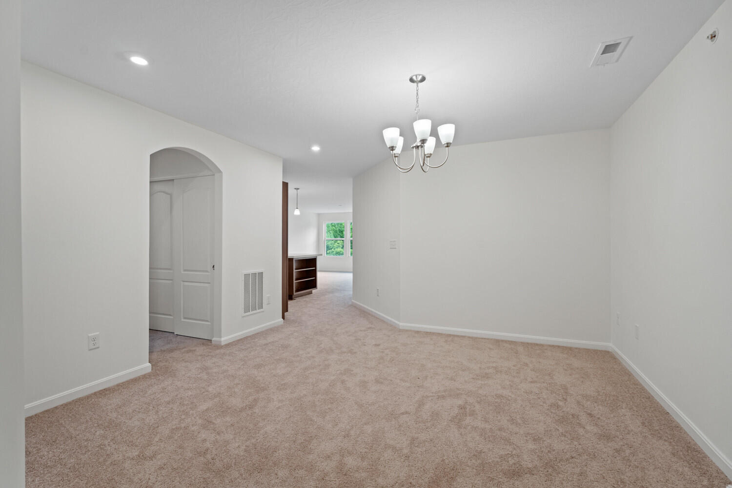 2519 Bella Ridge Covington, KY 41017 - Photo 4 of 23 Gallery Image 4