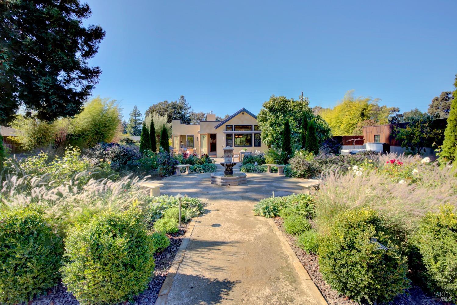 1028 Berry Lane, Napa, CA 94558 Compass