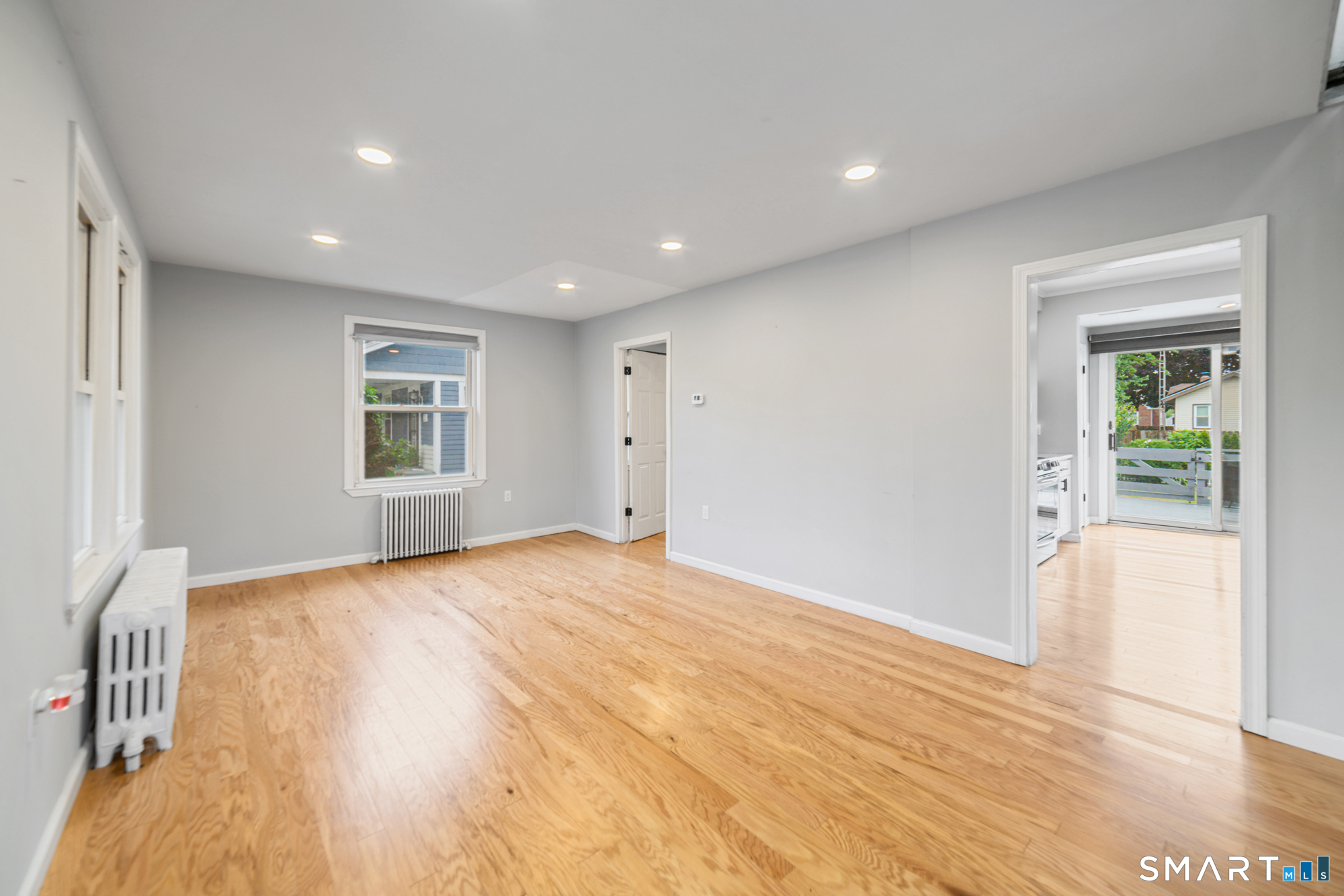662 Milford Point Road Milford, CT 06460 - Photo 5 of 26