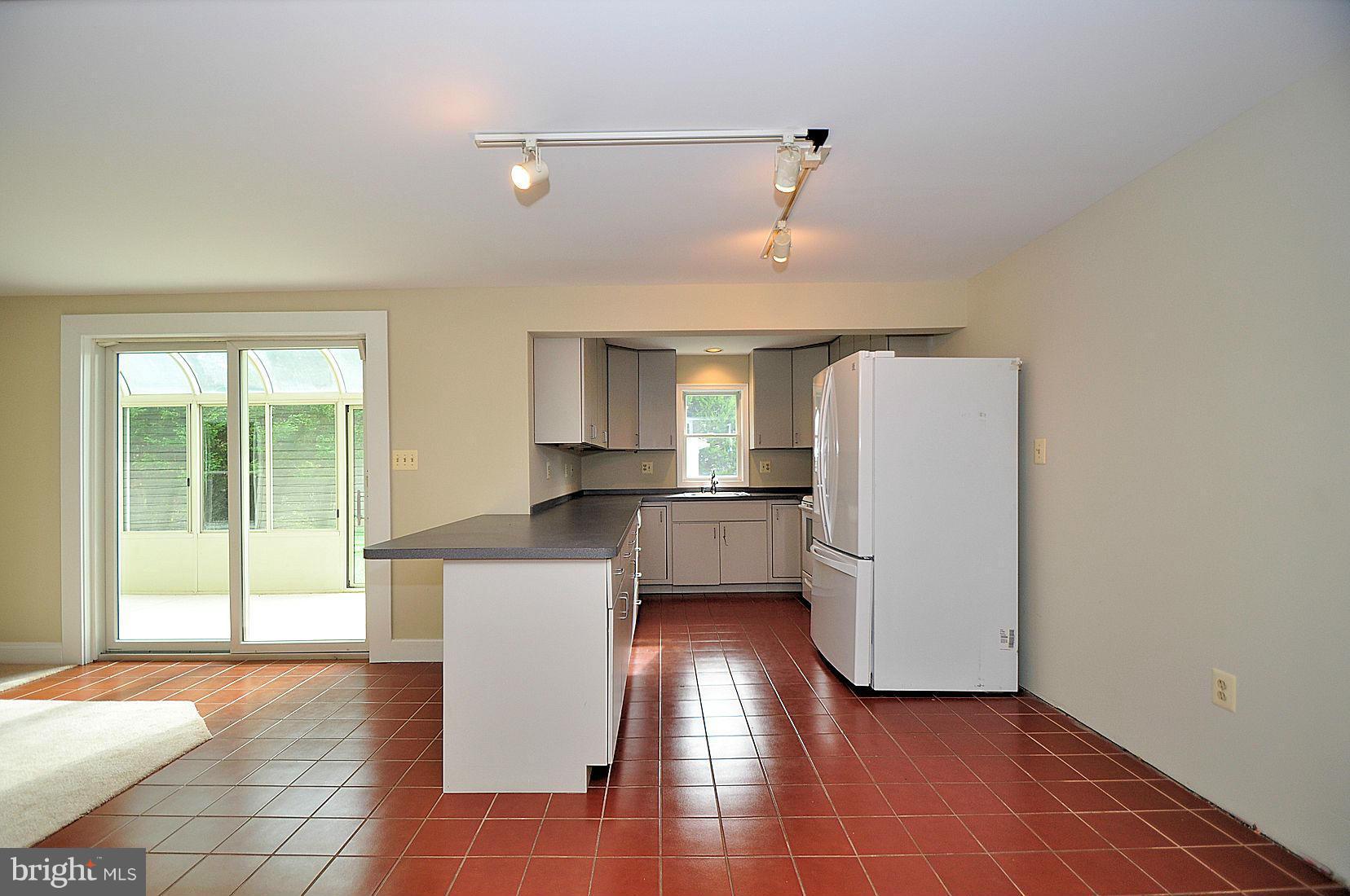 2711 Dunleer Road Ellicott City, MD 21042 - Photo 23 of 30 Full kitchen in basement