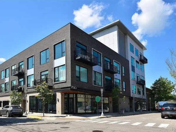 $610,000 | 750 Forest Avenue, Unit 304, Birmingham, MI 48009