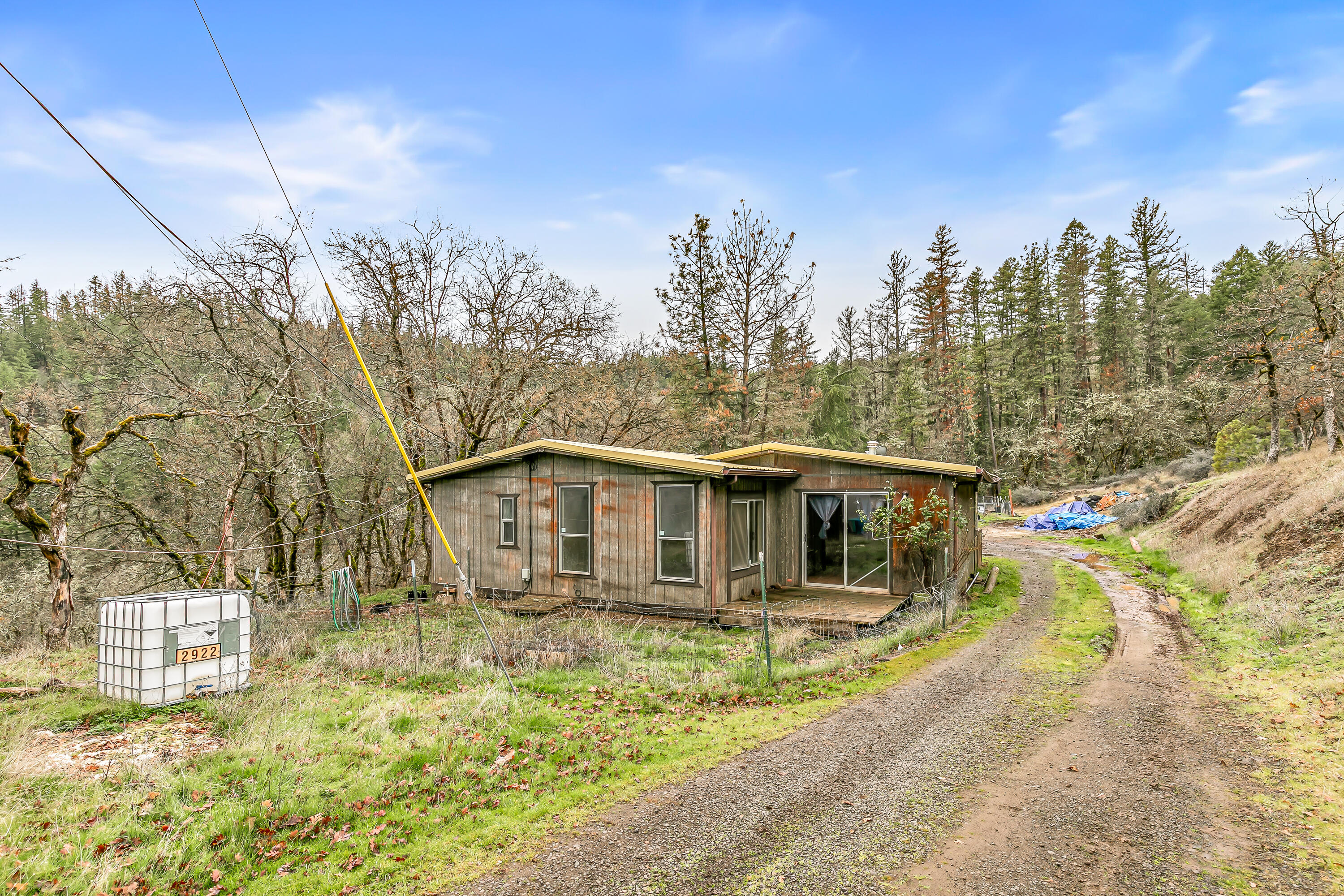 5885 Crowfoot Road Trail, OR 97541 - Photo 3 of 45 9R9A6265