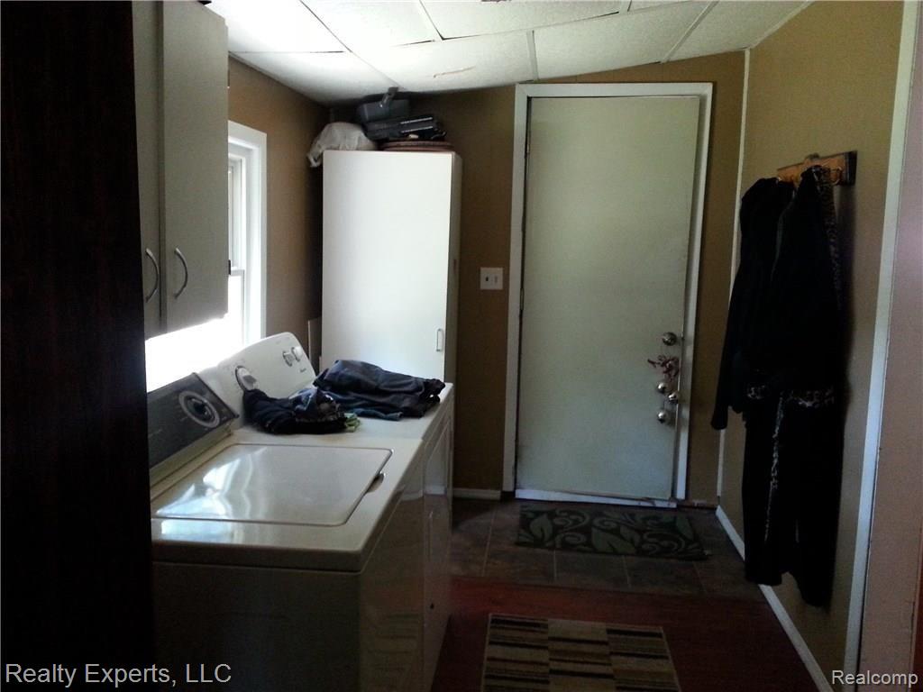 386 Delaware Road Whitmore Lake, MI 48189 - Photo 22 of 23 20160719_105942.jpg