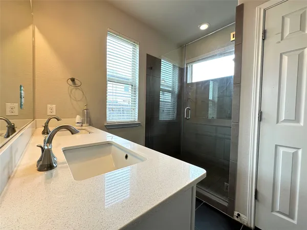 $2,550 | 3240 East Whitestone Boulevard, Unit 95, Cedar Park, TX 78613