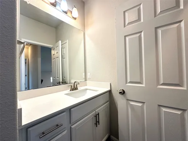 $2,550 | 3240 East Whitestone Boulevard, Unit 95, Cedar Park, TX 78613