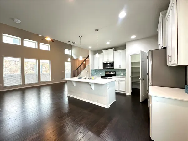 $2,550 | 3240 East Whitestone Boulevard, Unit 95, Cedar Park, TX 78613