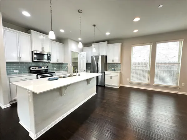 $2,550 | 3240 East Whitestone Boulevard, Unit 95, Cedar Park, TX 78613