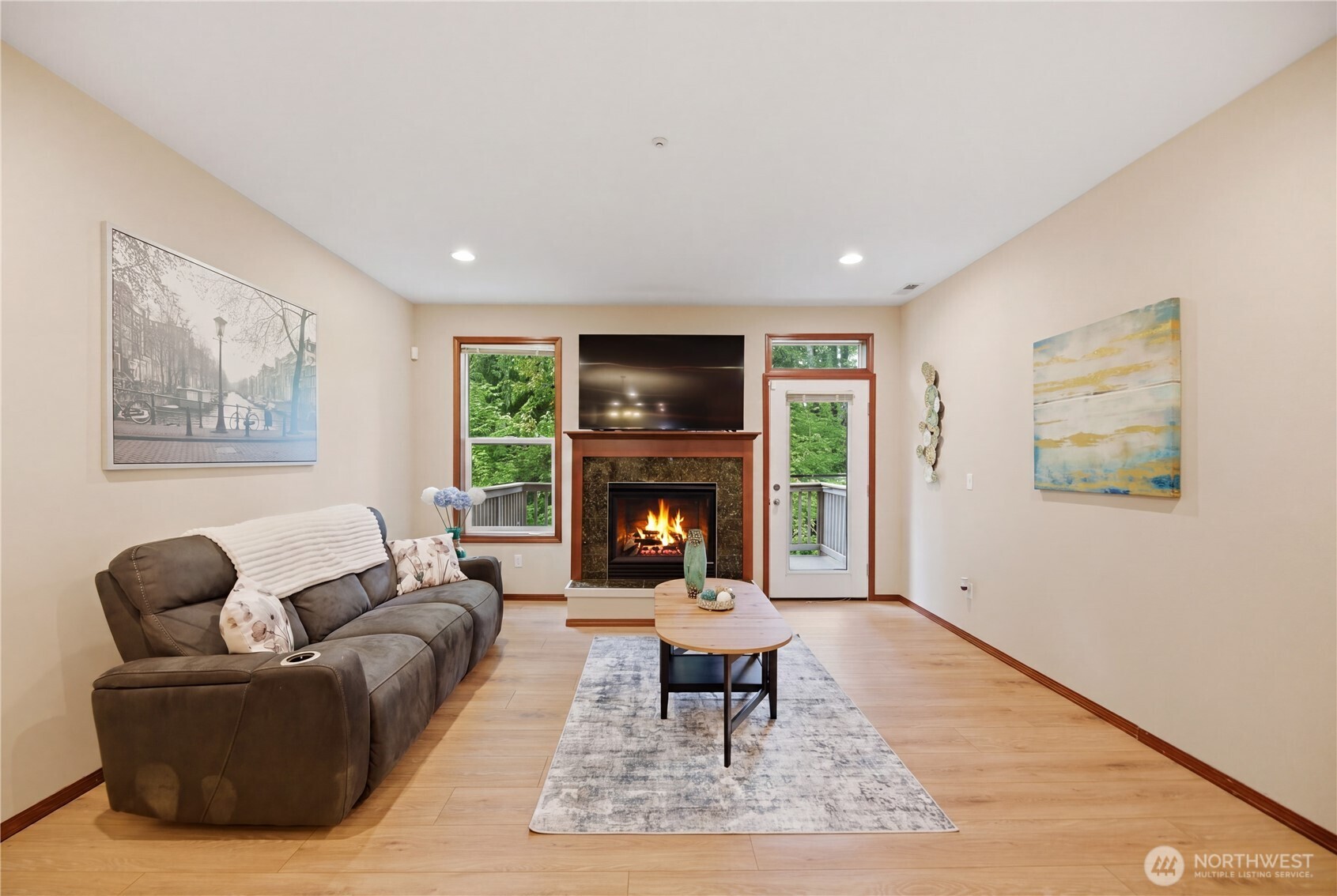 1047 215th Place Southeast Bothell, WA 98021 - Photo 2 of 29