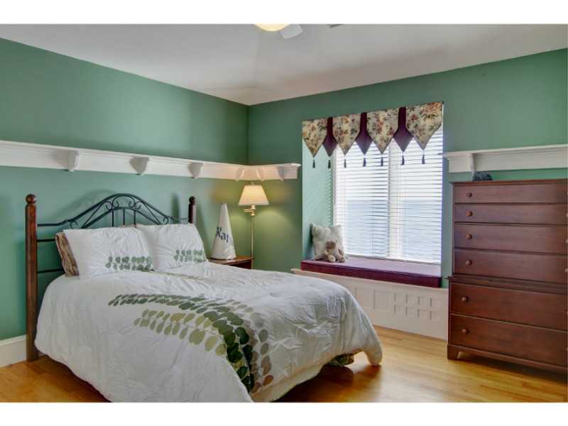 30 Angell Court Warwick, RI 02889 - Photo 17 of 25 Bedroom.