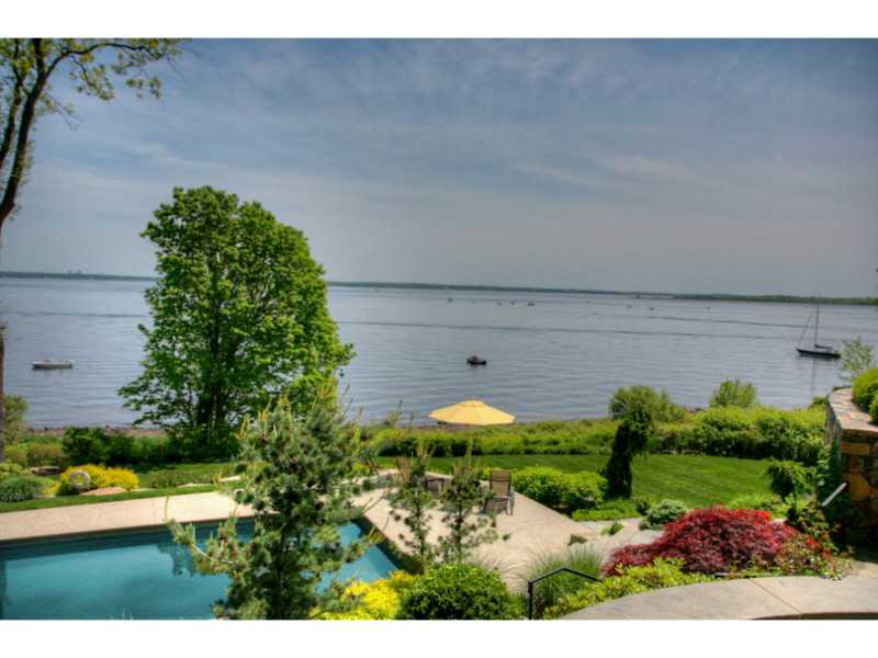 30 Angell Court Warwick, RI 02889 - Photo 21 of 25 View.