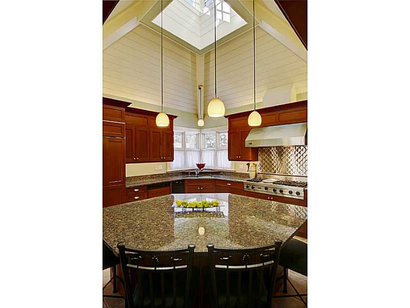 30 Angell Court Warwick, RI 02889 - Photo 10 of 25 Kitchen.