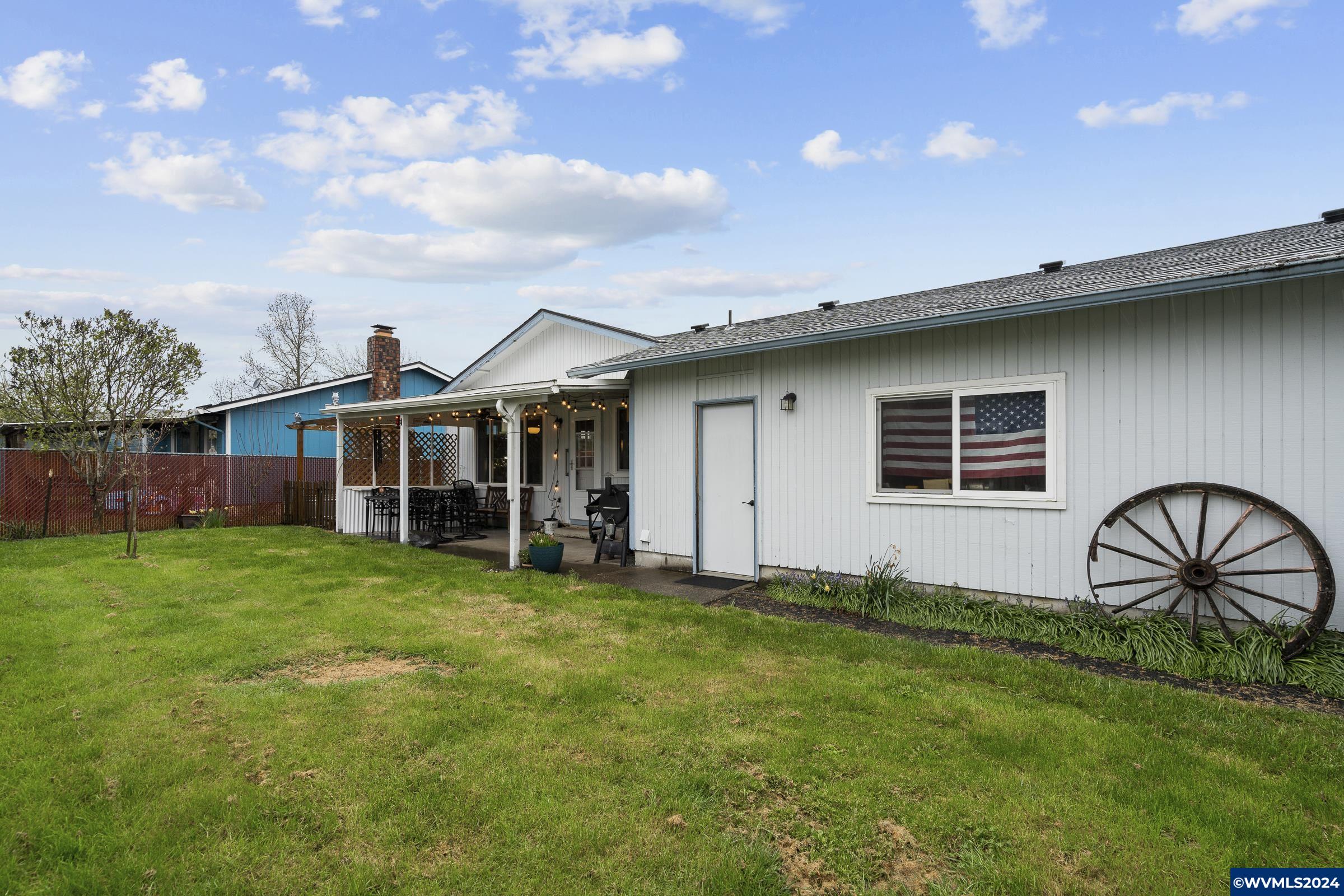 1111 Walker Road Lebanon, OR 97355 - Photo 28 of 31 Gallery Image 28