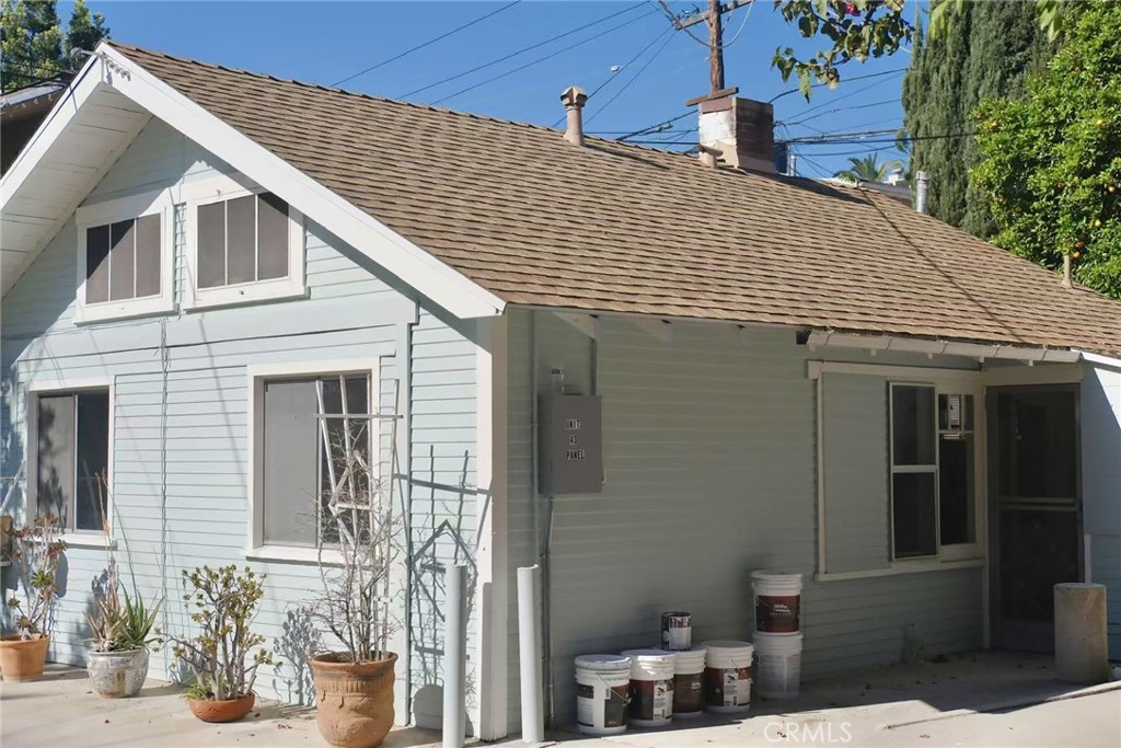 41 South Berkeley Avenue Pasadena, CA 91107 - Photo 2 of 2 a front view of a house with a yard