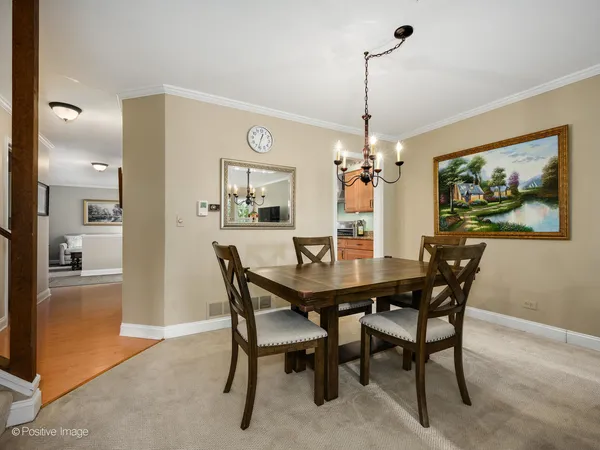 $469,000 | 1150 Oakview Drive, Wheaton, IL 60187