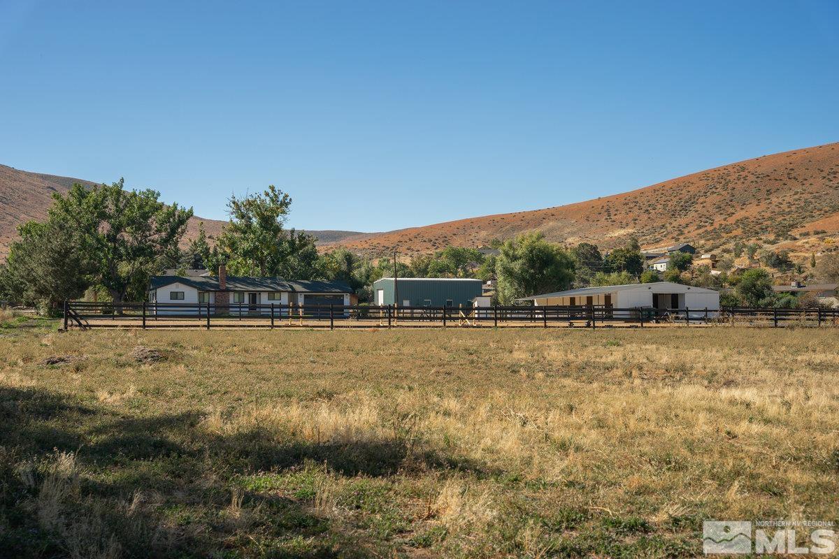 215 Neilson Road Reno, NV 89521 - Photo 33 of 40 a view of a yard