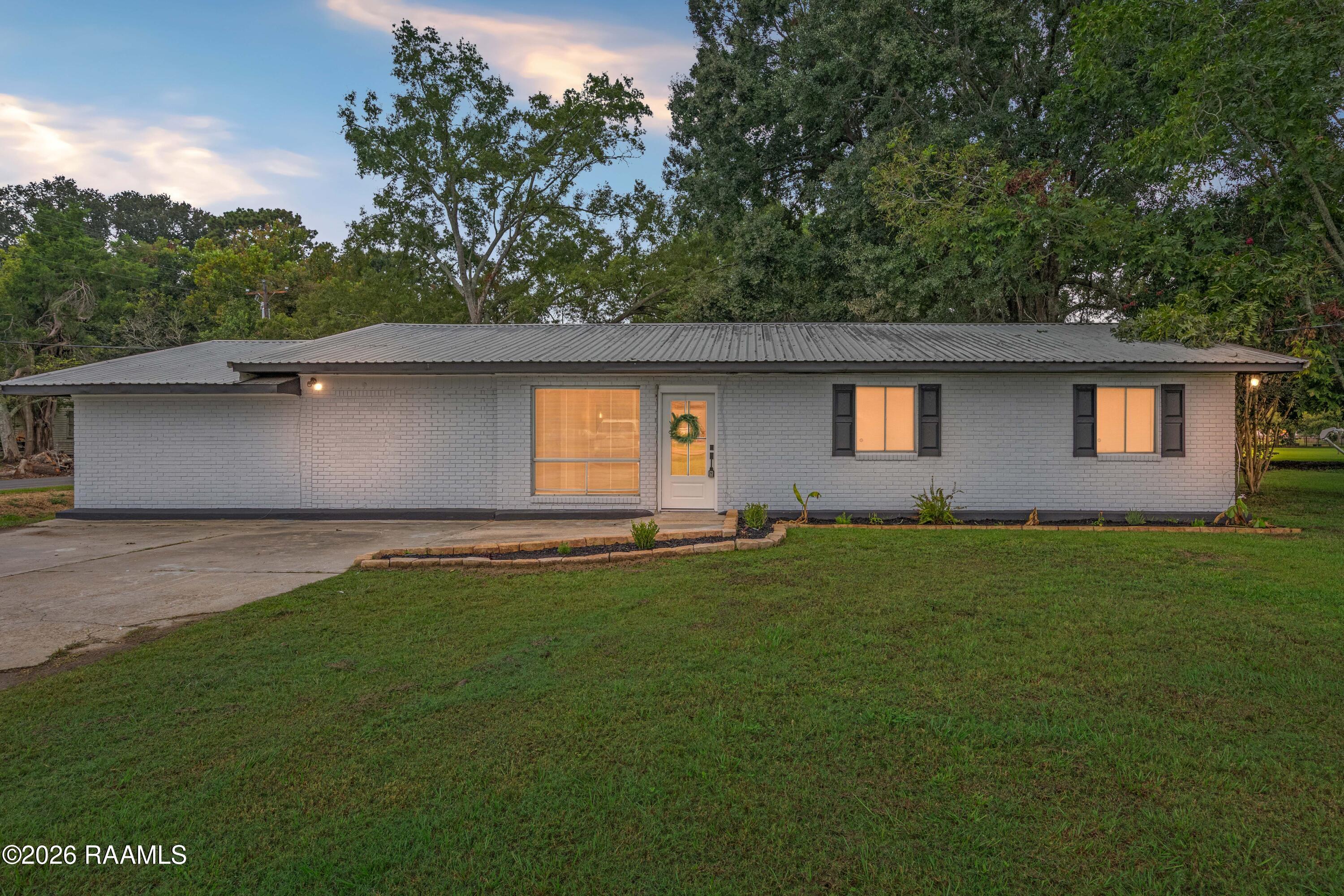 201 Brothers Road Scott, LA 70583 - Photo 1 of 46 twilight