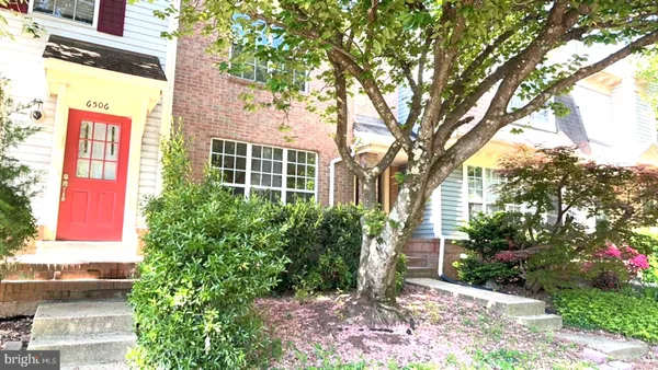 $2,950 | 6504 Medinah Lane, Alexandria, VA 22312