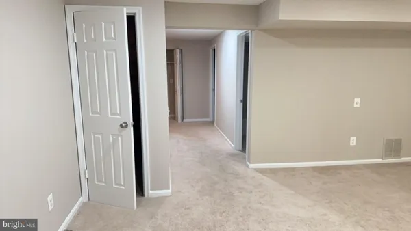 $2,950 | 6504 Medinah Lane, Alexandria, VA 22312