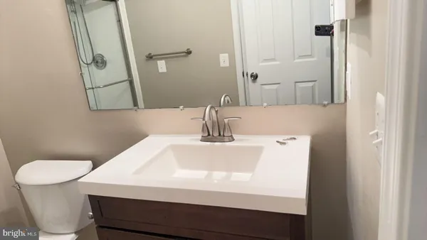 $2,950 | 6504 Medinah Lane, Alexandria, VA 22312