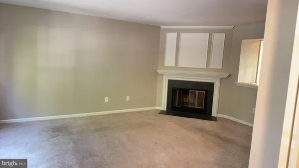 $2,950 | 6504 Medinah Lane, Alexandria, VA 22312