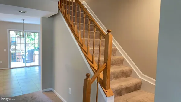 $2,950 | 6504 Medinah Lane, Alexandria, VA 22312