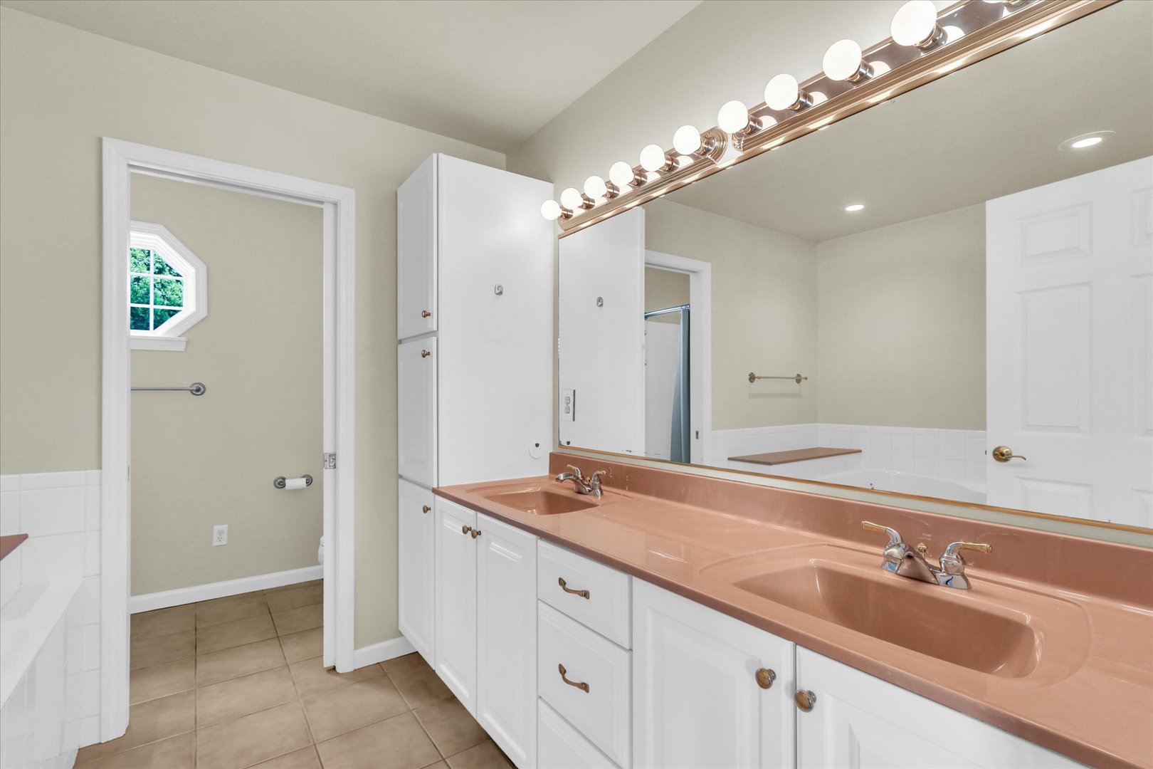 1201 Waters Edge Road Champaign, IL 61822 - Photo 17 of 27 Gallery Image 17