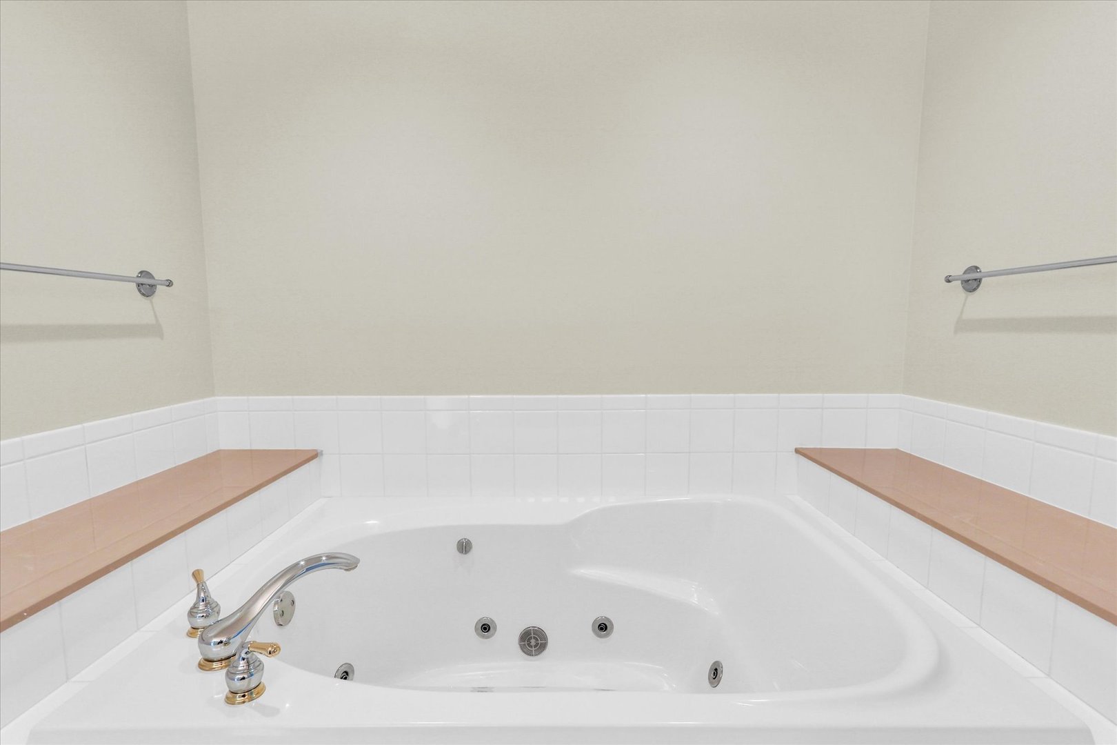 1201 Waters Edge Road Champaign, IL 61822 - Photo 18 of 27 Gallery Image 18