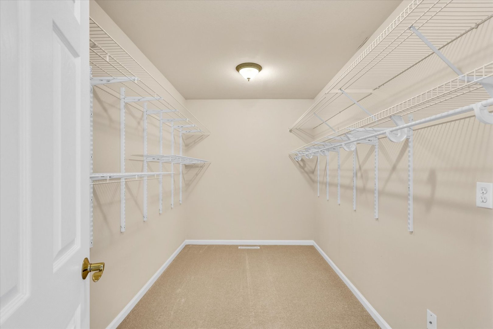 1201 Waters Edge Road Champaign, IL 61822 - Photo 19 of 27 Gallery Image 19