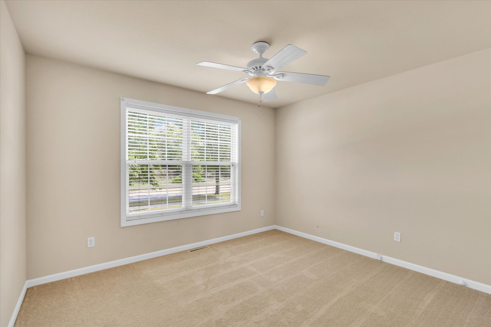 1201 Waters Edge Road Champaign, IL 61822 - Photo 20 of 27 Gallery Image 20