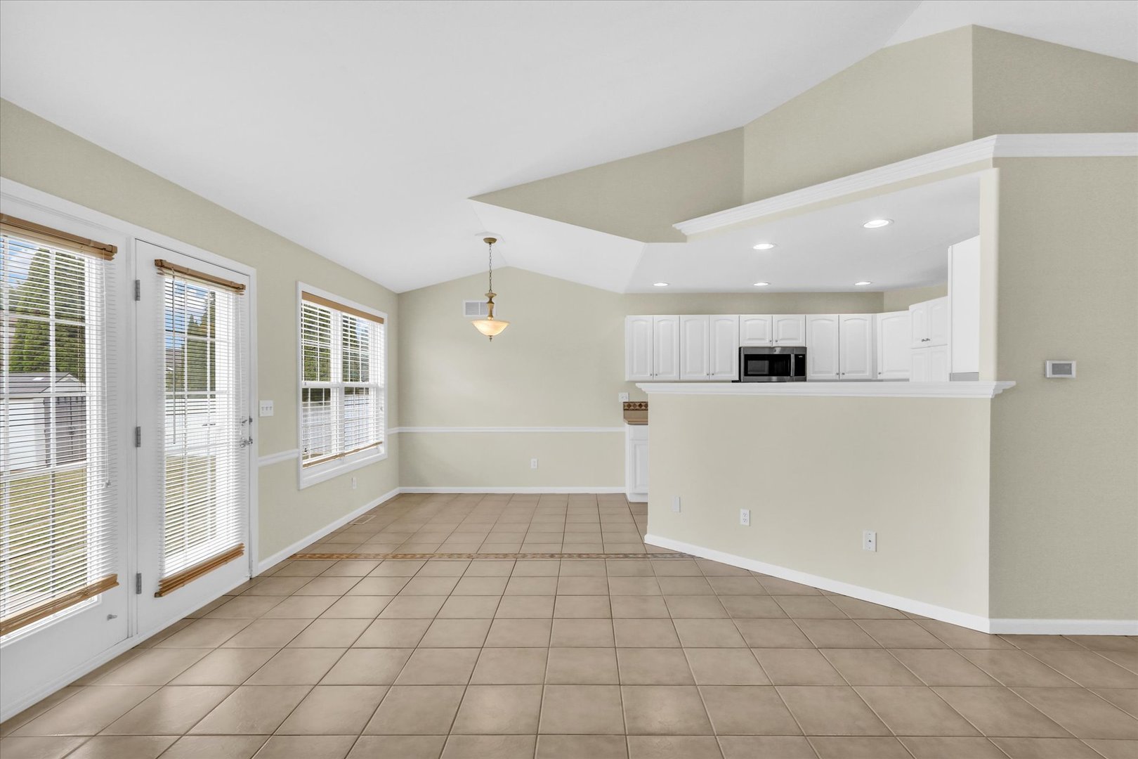 1201 Waters Edge Road Champaign, IL 61822 - Photo 7 of 27 Gallery Image 7