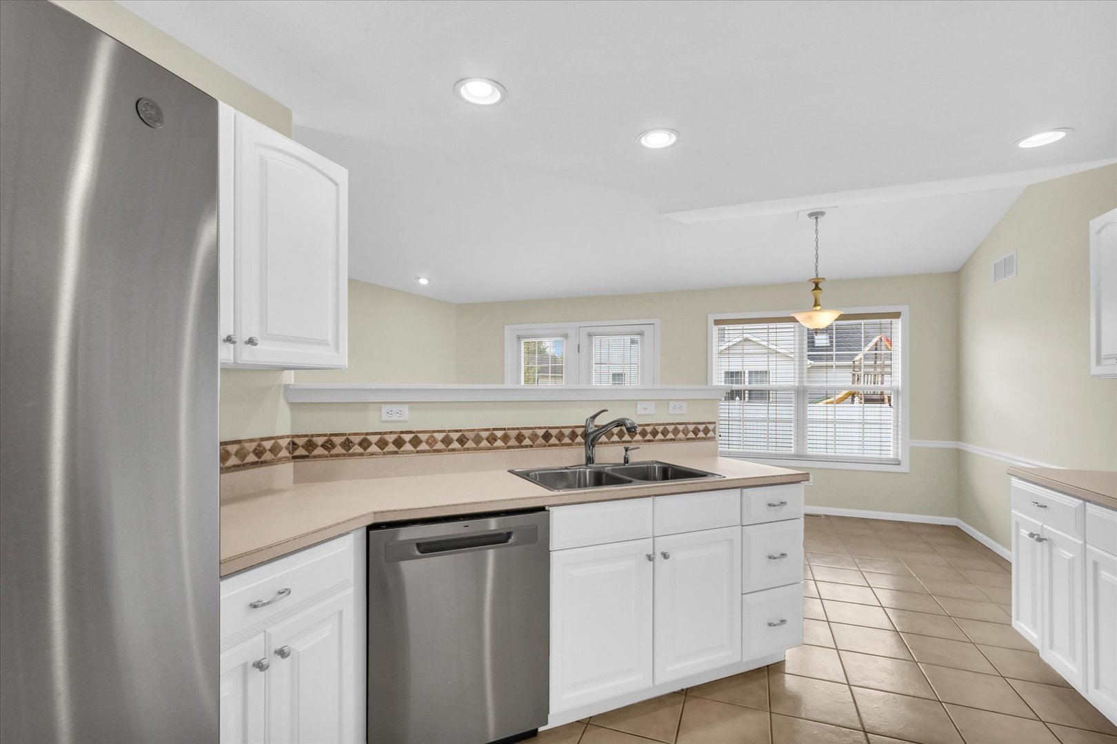1201 Waters Edge Road Champaign, IL 61822 - Photo 10 of 27 Gallery Image 10