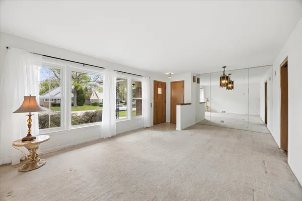 $315,000 | 748 North Rohde Avenue, Hillside, IL 60162