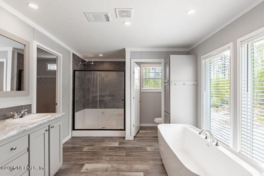 230 Red Eye Road Florahome, FL 32140 - Photo 21 of 37 Primary Bath